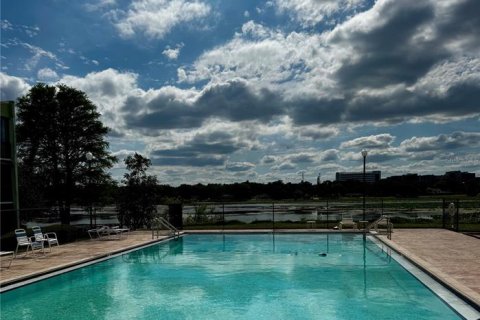 Condo in Lakeland, Florida, 2 bedrooms № 2103684 - photo 3