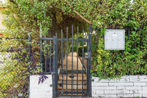 Apartamento en alquiler en Miami, Florida, 2 dormitorios, 65.03 m2 № 2032922 - foto 6