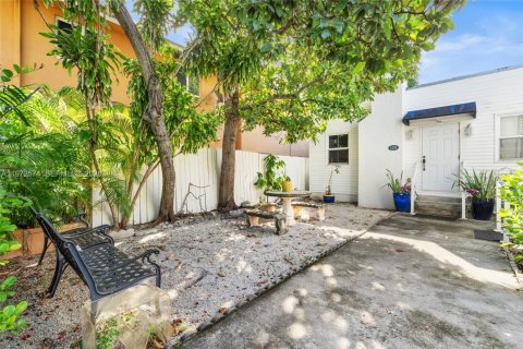 Apartamento en alquiler en Miami, Florida, 2 dormitorios, 65.03 m2 № 2032922 - foto 27