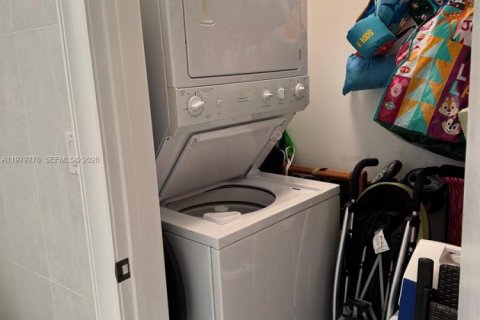 Купить кондоминиум в Санни-Айлс-Бич, Флорида 1 спальня, 92.9м2, № 2043864 - фото 18