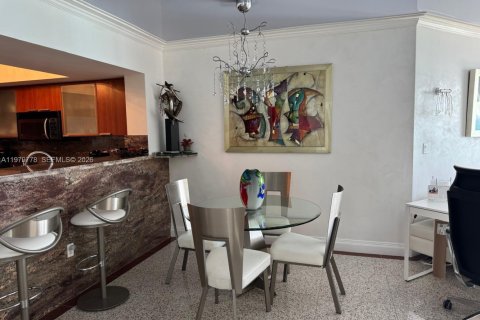 Купить кондоминиум в Санни-Айлс-Бич, Флорида 1 спальня, 92.9м2, № 2043864 - фото 5