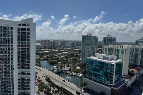 Купить кондоминиум в Санни-Айлс-Бич, Флорида 1 спальня, 92.9м2, № 2043864 - фото 2