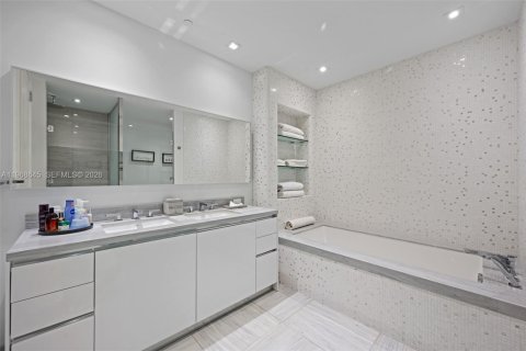 Снять в аренду кондоминиум в Санни-Айлс-Бич, Флорида 2 спальни, 158.31м2, № 2031623 - фото 18