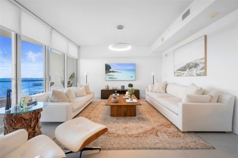 Снять в аренду кондоминиум в Санни-Айлс-Бич, Флорида 2 спальни, 158.31м2, № 2031623 - фото 2