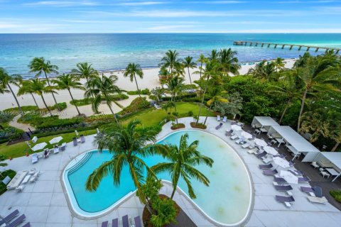 Снять в аренду кондоминиум в Санни-Айлс-Бич, Флорида 2 спальни, 158.31м2, № 2031623 - фото 26