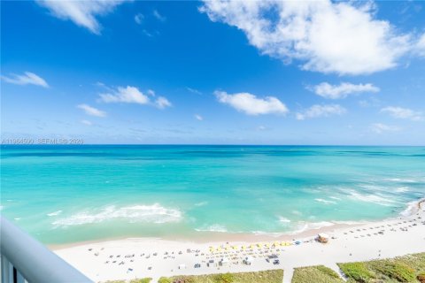 Condo in Miami Beach, Florida, 3 bedrooms  № 2025960 - photo 8
