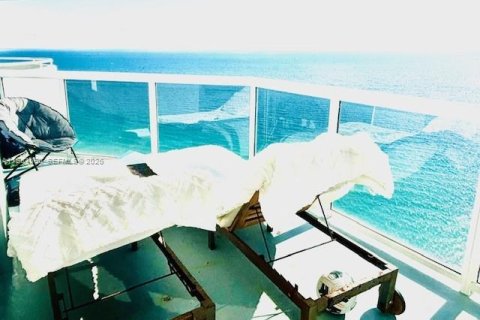 Condo in Miami Beach, Florida, 3 bedrooms  № 2025960 - photo 6