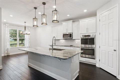 House in BELLALAGO in Kissimmee, Florida 5 bedrooms, 275.92 sq.m. № 2273024 - photo 5