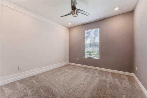 House in BELLALAGO in Kissimmee, Florida 5 bedrooms, 275.92 sq.m. № 2273024 - photo 29