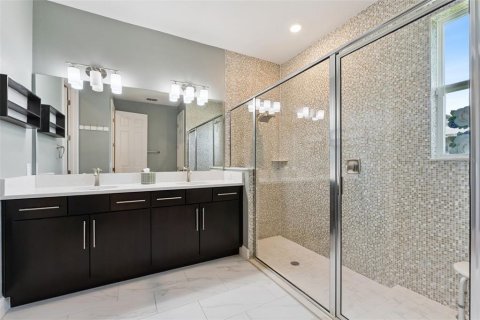 House in BELLALAGO in Kissimmee, Florida 5 bedrooms, 275.92 sq.m. № 2273024 - photo 23