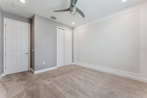 House in BELLALAGO in Kissimmee, Florida 5 bedrooms, 275.92 sq.m. № 2273024 - photo 28