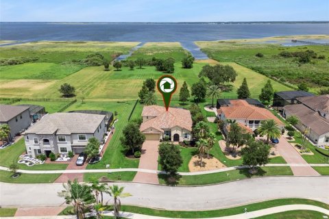 House in BELLALAGO in Kissimmee, Florida 5 bedrooms, 275.92 sq.m. № 2273024 - photo 3
