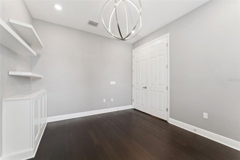House in BELLALAGO in Kissimmee, Florida 5 bedrooms, 275.92 sq.m. № 2273024 - photo 26