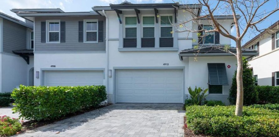 Townhouse in Palm Beach Gardens, Florida 4 bedrooms, 237.64 sq.m. № 1224466