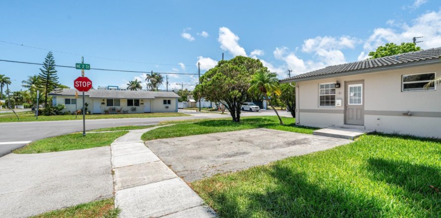 Propiedad comercial en Dania Beach, Florida 2 dormitorios, 106.93 m2 № 1222630