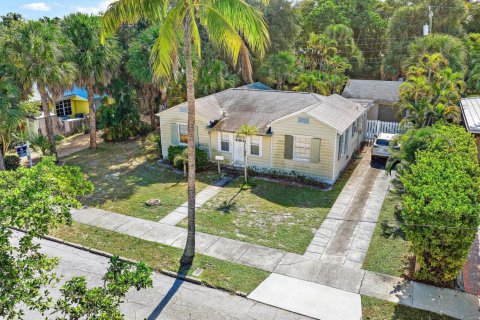 Casa en alquiler en West Palm Beach, Florida, 2 dormitorios, 134.06 m2 № 1226724 - foto 1