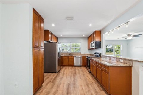 Villa ou maison à vendre à Saint Petersburg, Floride: 4 chambres, 154.4 m2 № 1583246 - photo 14