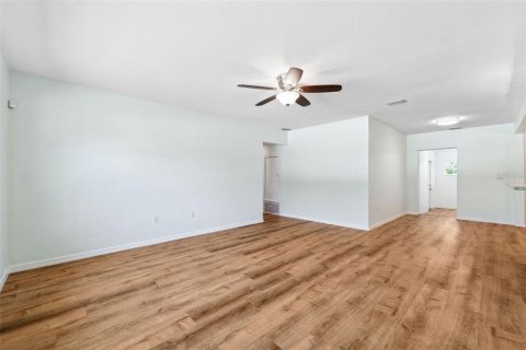 Villa ou maison à vendre à Saint Petersburg, Floride: 4 chambres, 154.4 m2 № 1583246 - photo 6