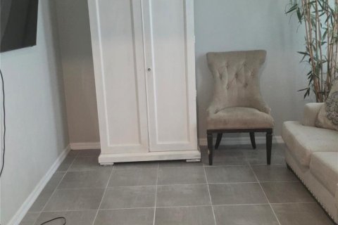 Снять в аренду виллу или дом в Парриш, Флорида 1 комната, 255.3м2, № 2115964 - фото 11