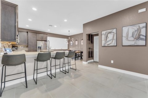 Touwnhouse à vendre à Pembroke Pines, Floride: 3 chambres, 182 m2 № 2007671 - photo 11