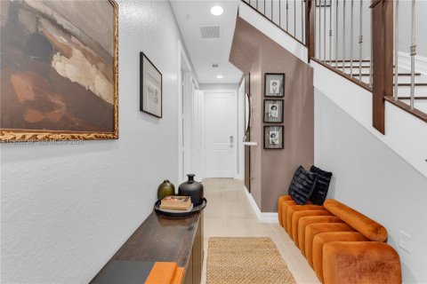 Touwnhouse à vendre à Pembroke Pines, Floride: 3 chambres, 182 m2 № 2007671 - photo 3