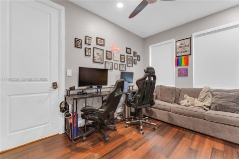 Touwnhouse à vendre à Pembroke Pines, Floride: 3 chambres, 182 m2 № 2007671 - photo 5