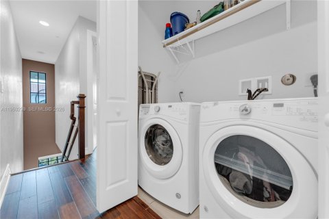 Touwnhouse à vendre à Pembroke Pines, Floride: 3 chambres, 182 m2 № 2007671 - photo 21