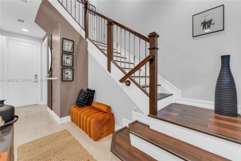 Touwnhouse à vendre à Pembroke Pines, Floride: 3 chambres, 182 m2 № 2007671 - photo 2