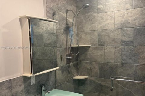 Apartment in Miami Shores, Florida 1 bedroom, 55.74 sq.m. № 2392100 - photo 4