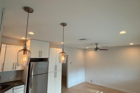 Apartment in Miami Shores, Florida 1 bedroom, 55.74 sq.m. № 2392100 - photo 2