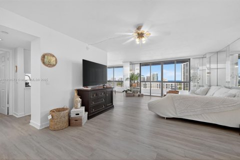 Купить кондоминиум в Авентура, Флорида 2 спальни, 128.21м2, № 1973194 - фото 3