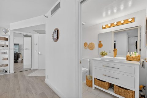 Купить кондоминиум в Авентура, Флорида 2 спальни, 128.21м2, № 1973194 - фото 13