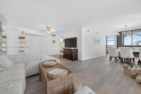 Купить кондоминиум в Авентура, Флорида 2 спальни, 128.21м2, № 1973194 - фото 6