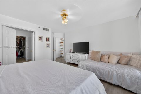 Купить кондоминиум в Авентура, Флорида 2 спальни, 128.21м2, № 1973194 - фото 21
