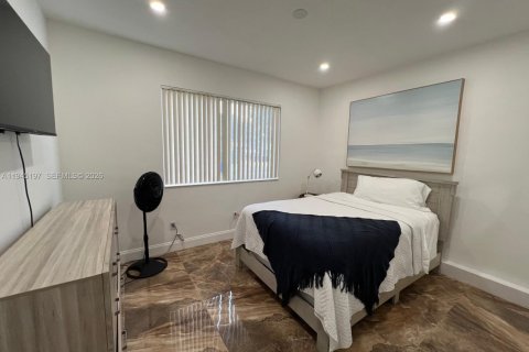 Villa ou maison à louer à North Miami Beach, Floride: 5 chambres, 185.53 m2 № 2002198 - photo 22