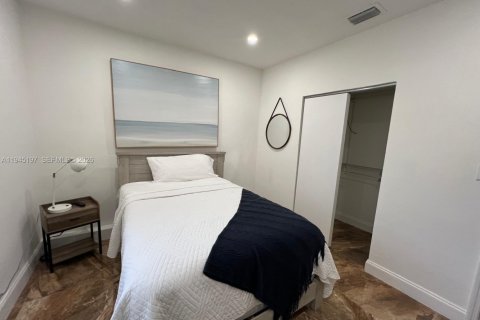 Villa ou maison à louer à North Miami Beach, Floride: 5 chambres, 185.53 m2 № 2002198 - photo 21