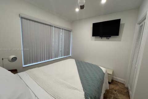 Villa ou maison à louer à North Miami Beach, Floride: 5 chambres, 185.53 m2 № 2002198 - photo 26