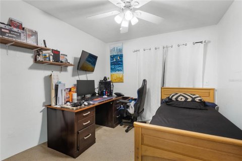 Duplex in Gainesville, Florida 2 bedrooms, 81.2 sq.m. № 2216410 - photo 12