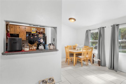 Duplex in Gainesville, Florida 2 bedrooms, 81.2 sq.m. № 2216410 - photo 5