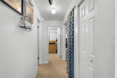Duplex in Gainesville, Florida 2 bedrooms, 81.2 sq.m. № 2216410 - photo 9