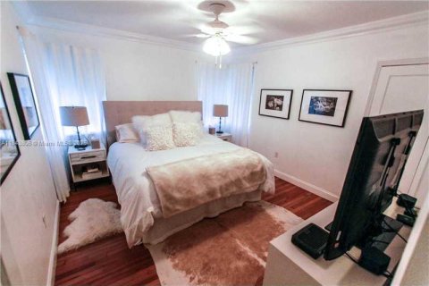Villa ou maison à louer à Coral Gables, Floride: 3 chambres, 178.84 m2 № 1847597 - photo 18