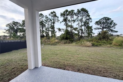 Casa en venta en Lehigh Acres, Florida, 3 dormitorios, 162.3 m2 № 2082517 - foto 30
