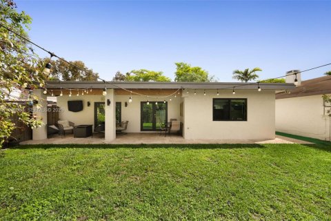 Купить виллу или дом в Майами, Флорида 3 спальни, 148.64м2, № 2052134 - фото 24