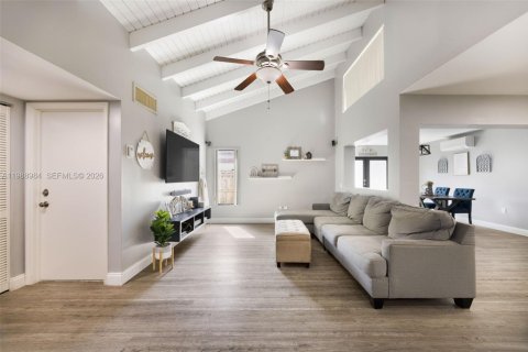 Купить виллу или дом в Майами, Флорида 3 спальни, 148.64м2, № 2052134 - фото 6