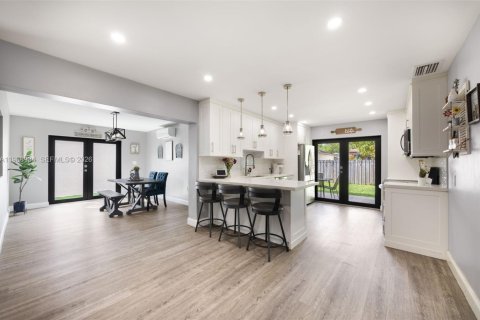 Купить виллу или дом в Майами, Флорида 3 спальни, 148.64м2, № 2052134 - фото 11