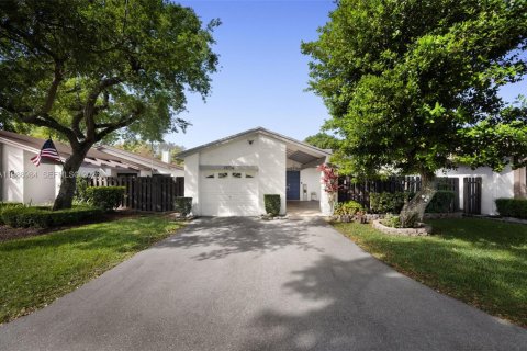 Дом в Майами, Флорида 3 спальни, 148.64м2 № 2052134