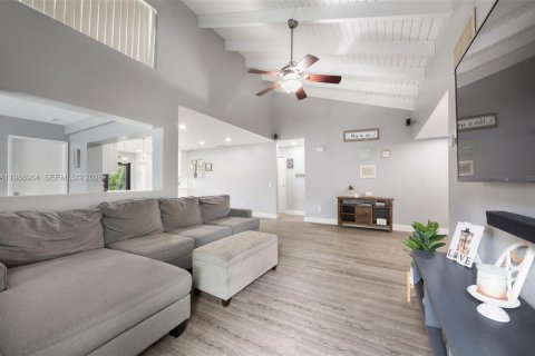 Купить виллу или дом в Майами, Флорида 3 спальни, 148.64м2, № 2052134 - фото 8