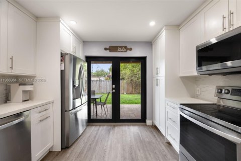 Купить виллу или дом в Майами, Флорида 3 спальни, 148.64м2, № 2052134 - фото 13