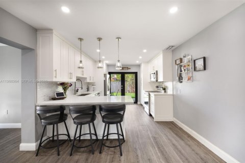 Купить виллу или дом в Майами, Флорида 3 спальни, 148.64м2, № 2052134 - фото 12