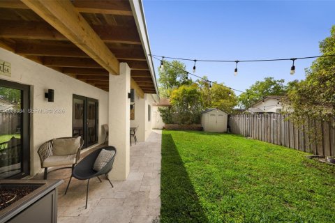 Купить виллу или дом в Майами, Флорида 3 спальни, 148.64м2, № 2052134 - фото 23